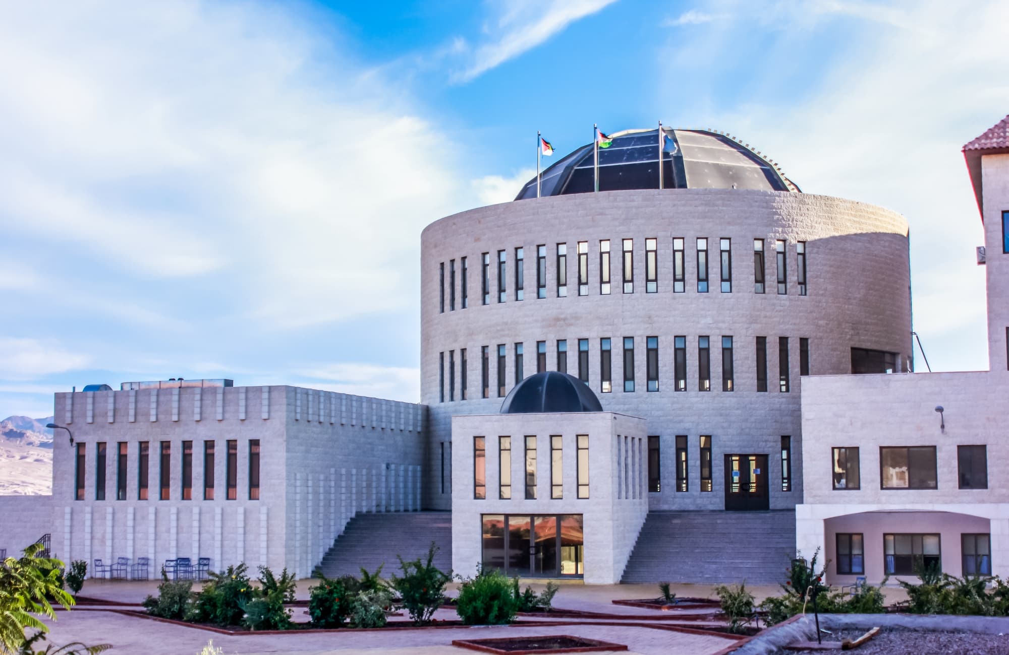 جامعة العقبة للتكنولوجيا تعلّق الدوام الوجاهي وتؤجل امتحانات الأحد