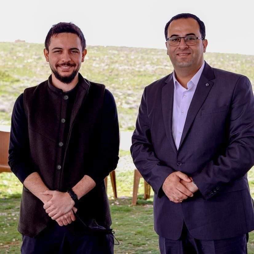 مع اقرار قانون خدمة العلم اليوم نقول شكرا سيدي حسين وشباب الوطن جاهزون لخدمة الوطن