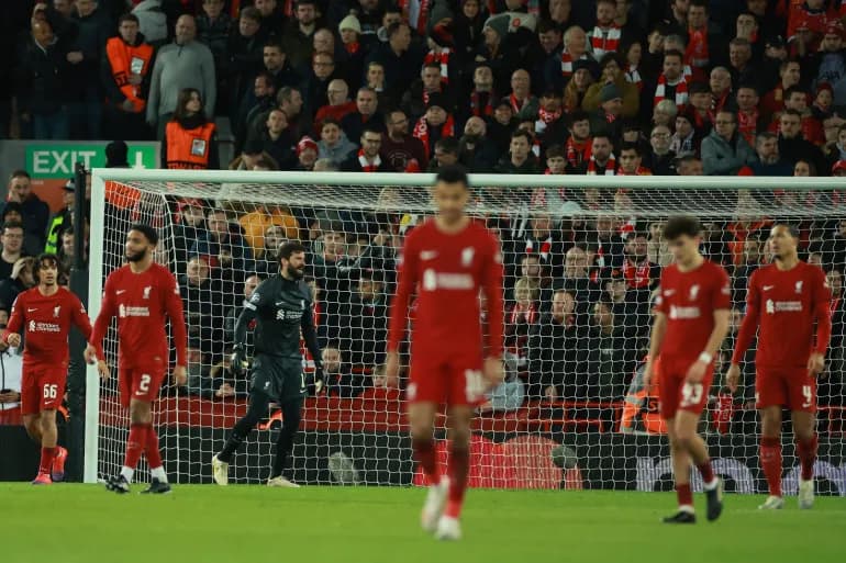 أجواء من التوتر بين صفوف نادي ليفربول.... وما حقيقة رحيل سلوت