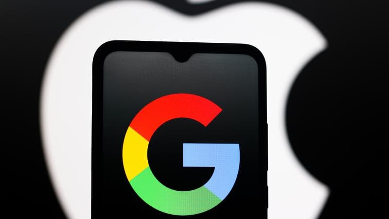 أبل تحذر مستخدمي آيفون من غوغل كروم.. وتروج لسفاري كخيار أكثر أمانا