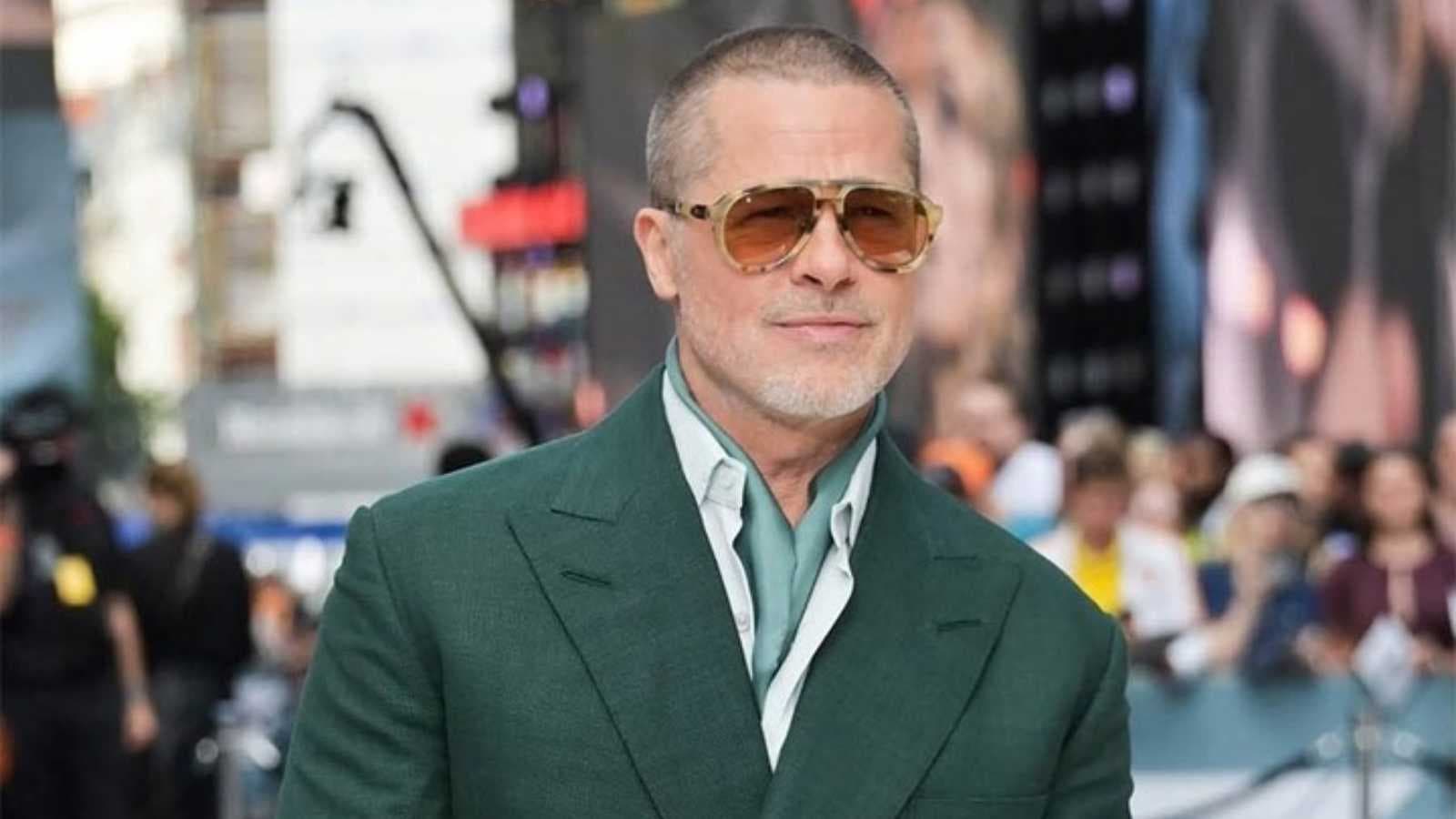 براد بيت يقدم شخصية "كليف بوث" مجدداً