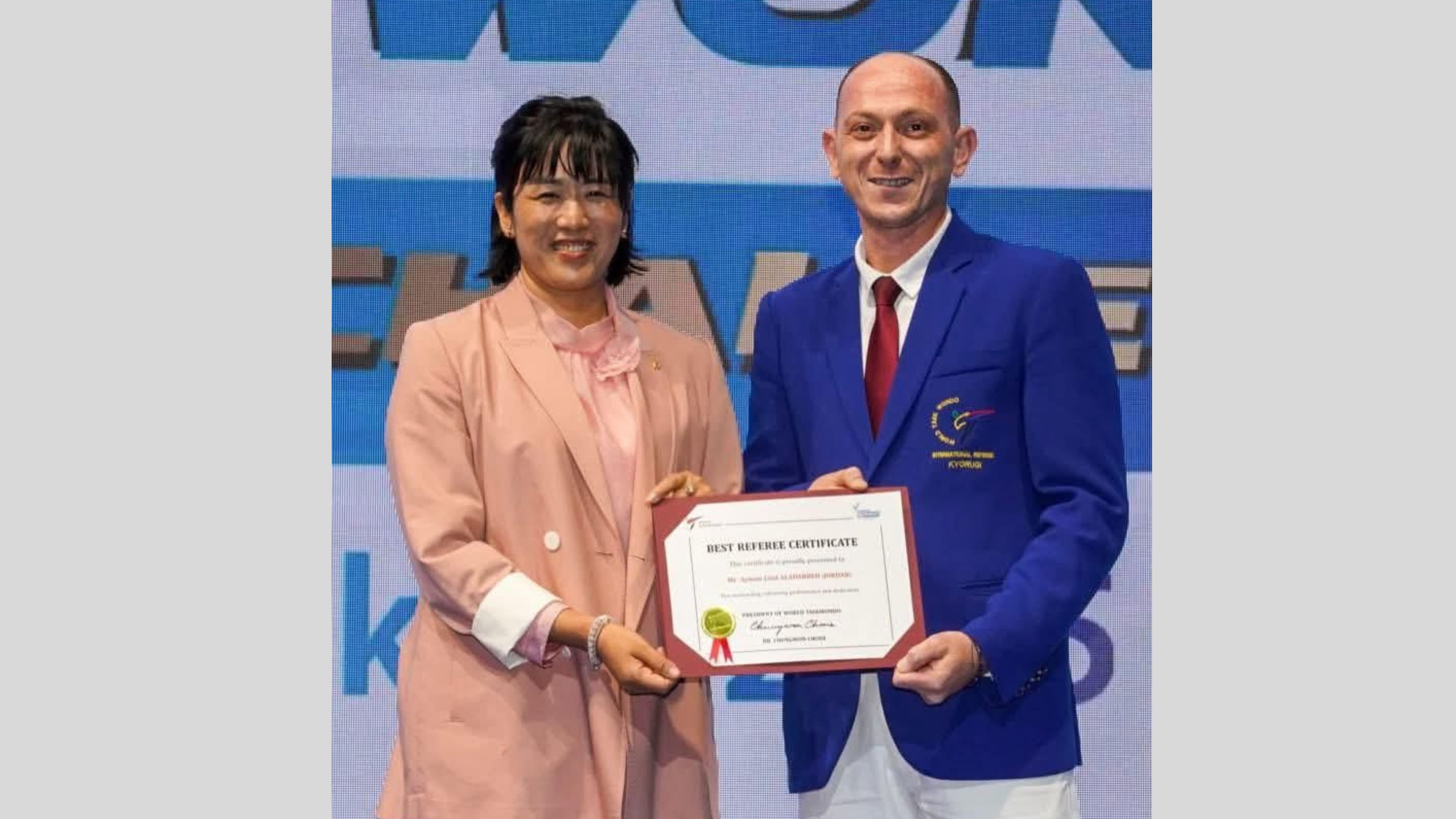 العداربة يفوز بجائزة أفضل حكم ببطولة التحدي العالمي للتايكواندو