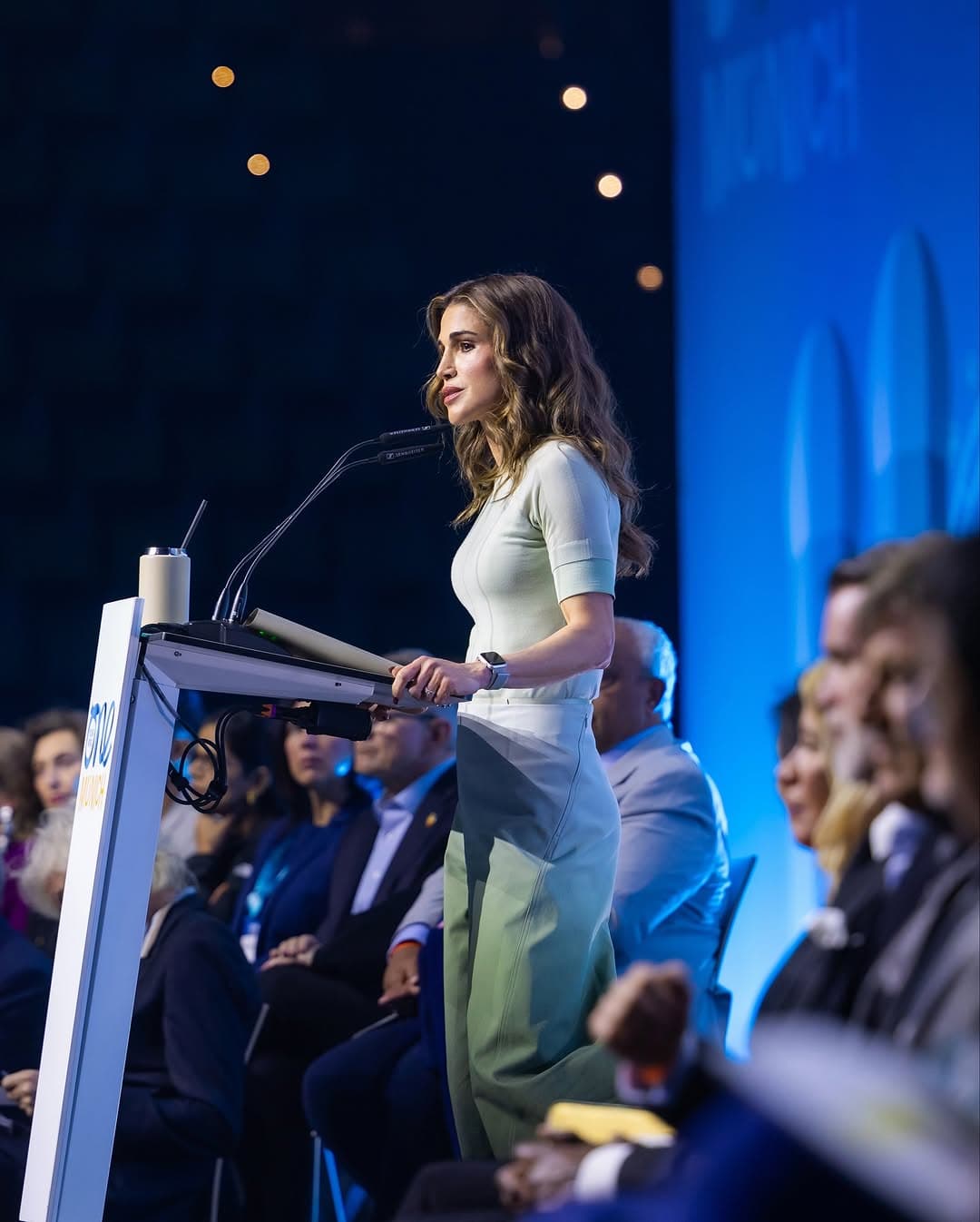 الملكة رانيا تدعو شباب العالم لمواجهة الكراهية بالأمل