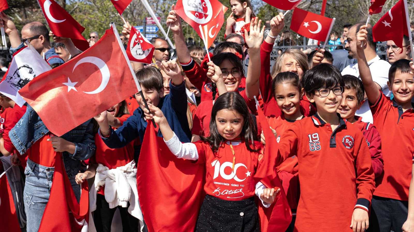 تركيا تواجه تراجعا حادا في عدد الأطفال.. نصف الأسر بلا أولاد