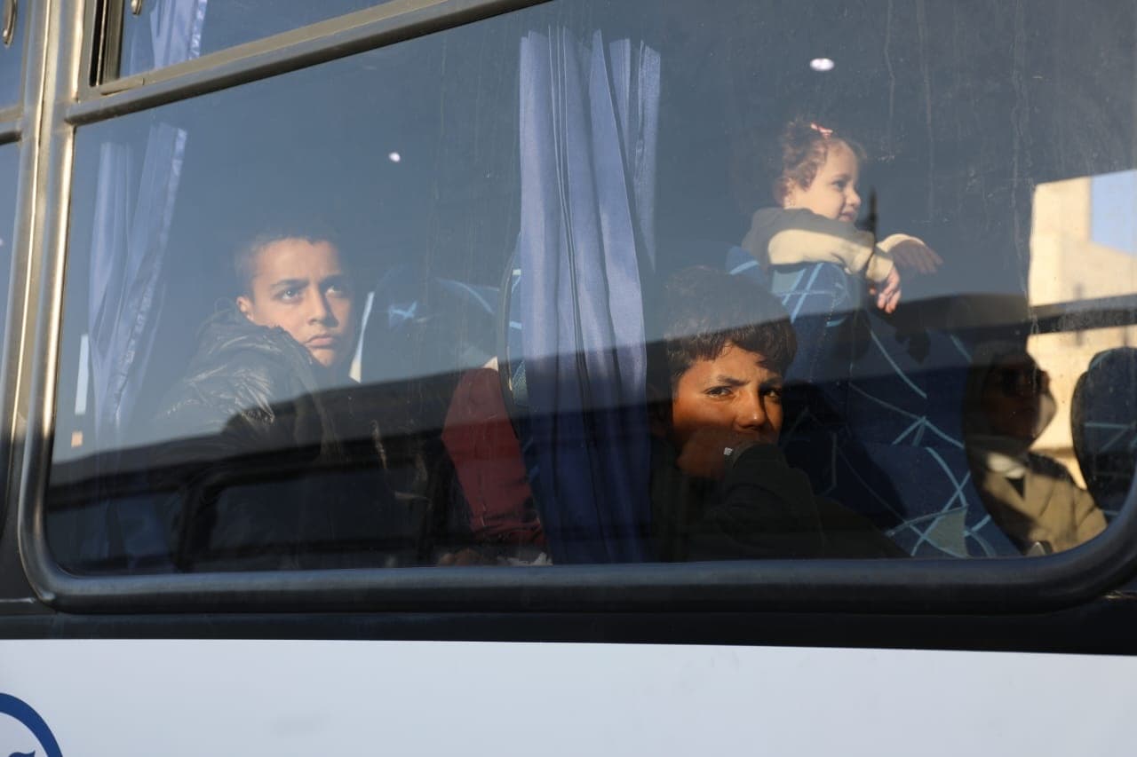 القوات المسلحة تُجلي الدفعة الثامنة عشرة من أطفال غزة المرضى للعلاج في الأردن