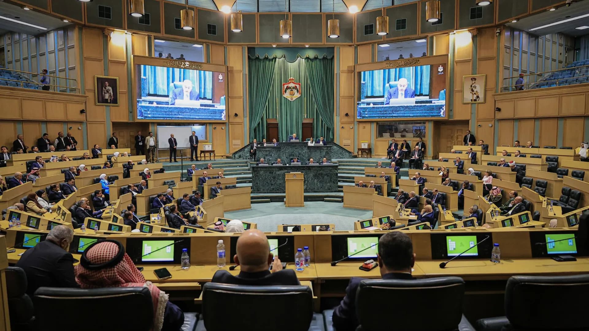 النواب يوافقون بالأغلبية على مشروع قانون الموازنة لعام 2026.. فيديو