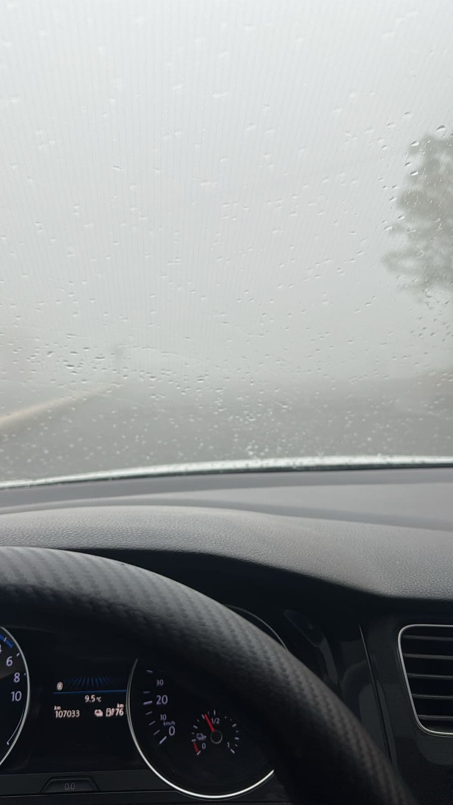 ضباب كثيف يغطي عدة مناطق في الأردن