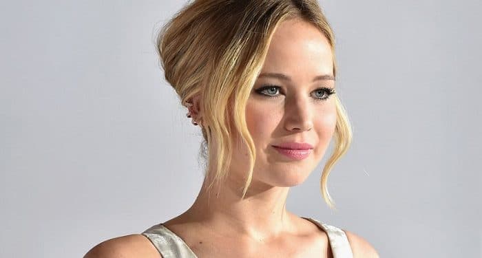 جينيفر لورانس تفكر في إجراء جراحة تجميلية بعد ولادة طفلها الثاني