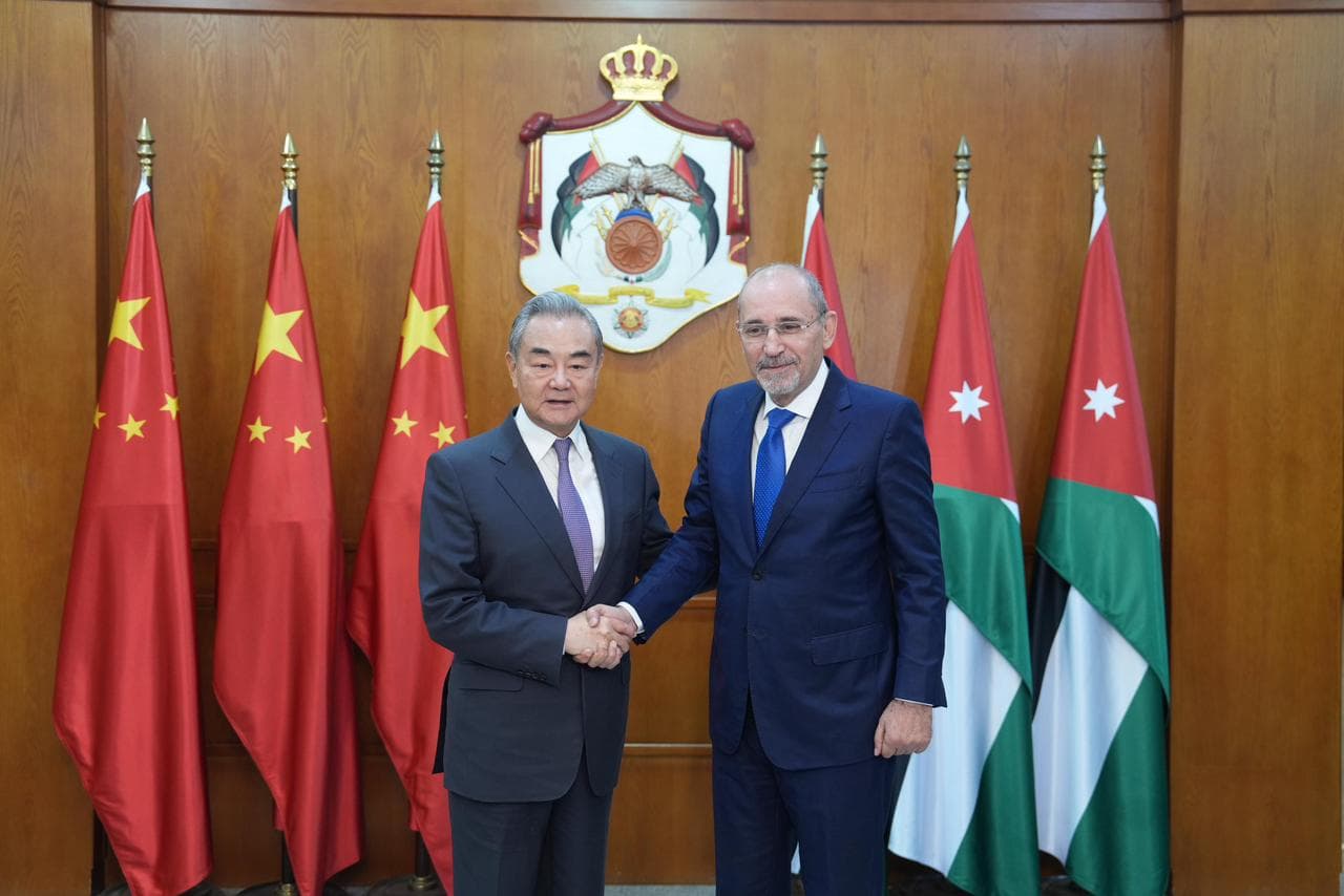 الصفدي يستقبل وزير خارجية الصين ويبحث معه تعزيز الشراكة الاستراتيجية والقضايا الإقليمية