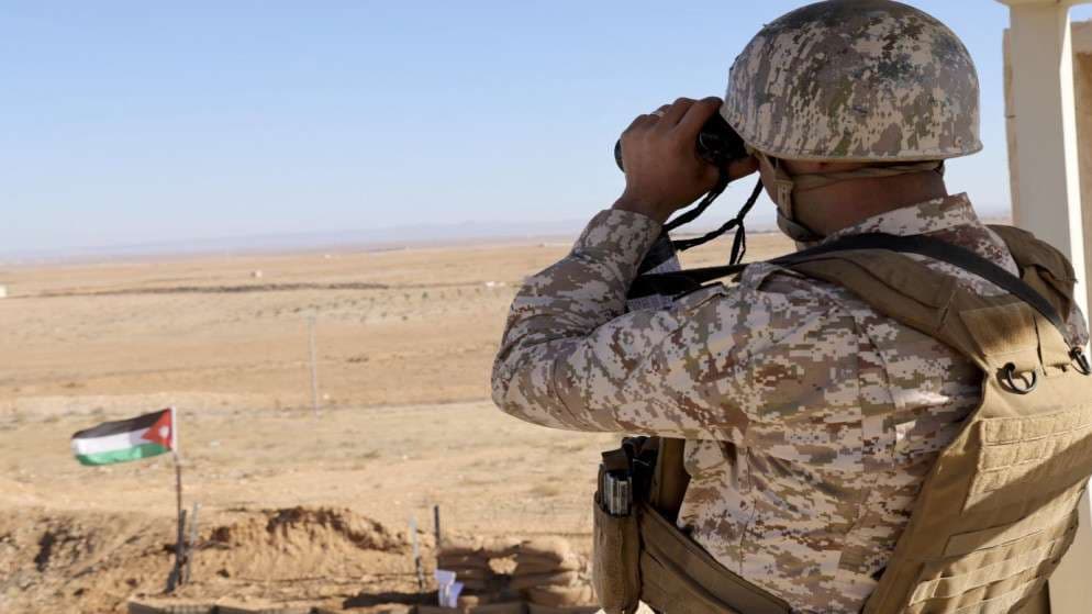 الجيش يلقي القبض على شخص حاول اجتياز الحدود