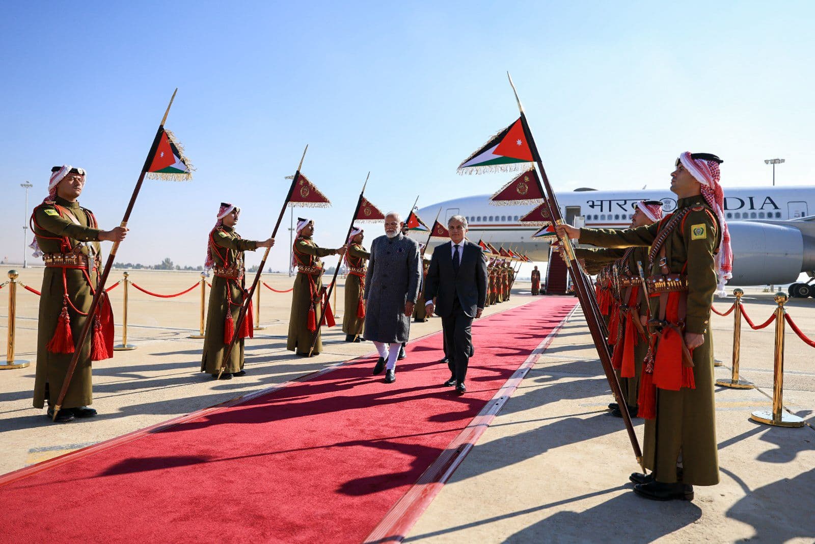 حسان يستقبل رئيس وزراء الهند الذي بدأ زيارة عمل رسمية إلى الأردن