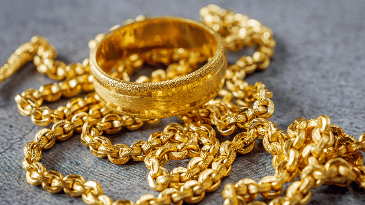 بمقدار دينارين.. انخفاض كبير على أسعار الذهب في الأردن السبت