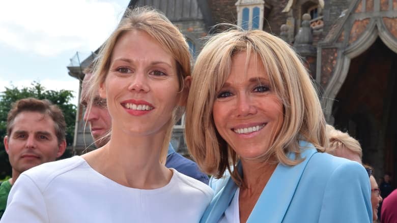 بعد تصريحات ابنتها.. زوجة ماكرون وادعاء أنها "وُلدت ذكرًا" تجدد الجدل مع محاكمة 10 أشخاص في فرنسا