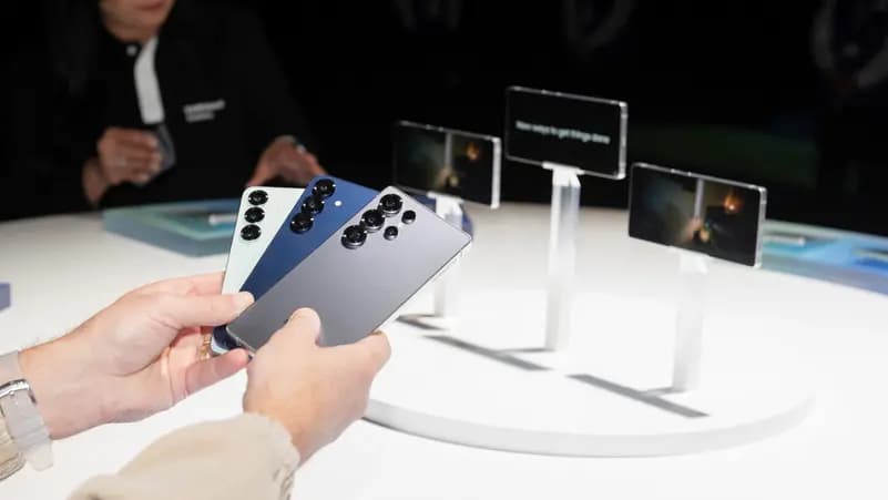 . طفرة الذكاء الاصطناعي ونقص رقائق الذاكرة يهددان سوق الهواتف الذكية