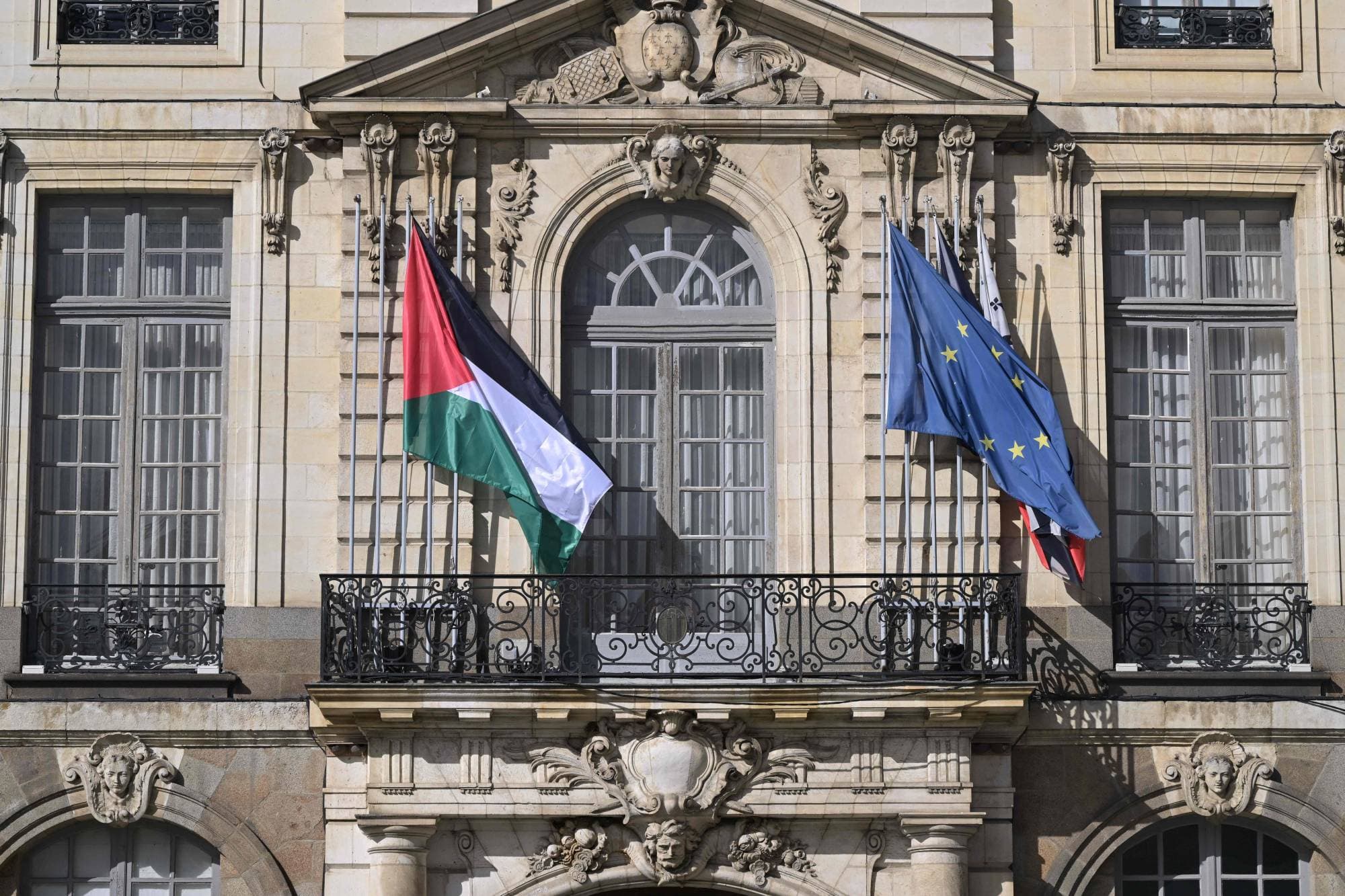 الاتحاد الأوروبي يعتمد برنامجاً بـ 1.6 مليار يورو لدعم إصلاحات السلطة الفلسطينية