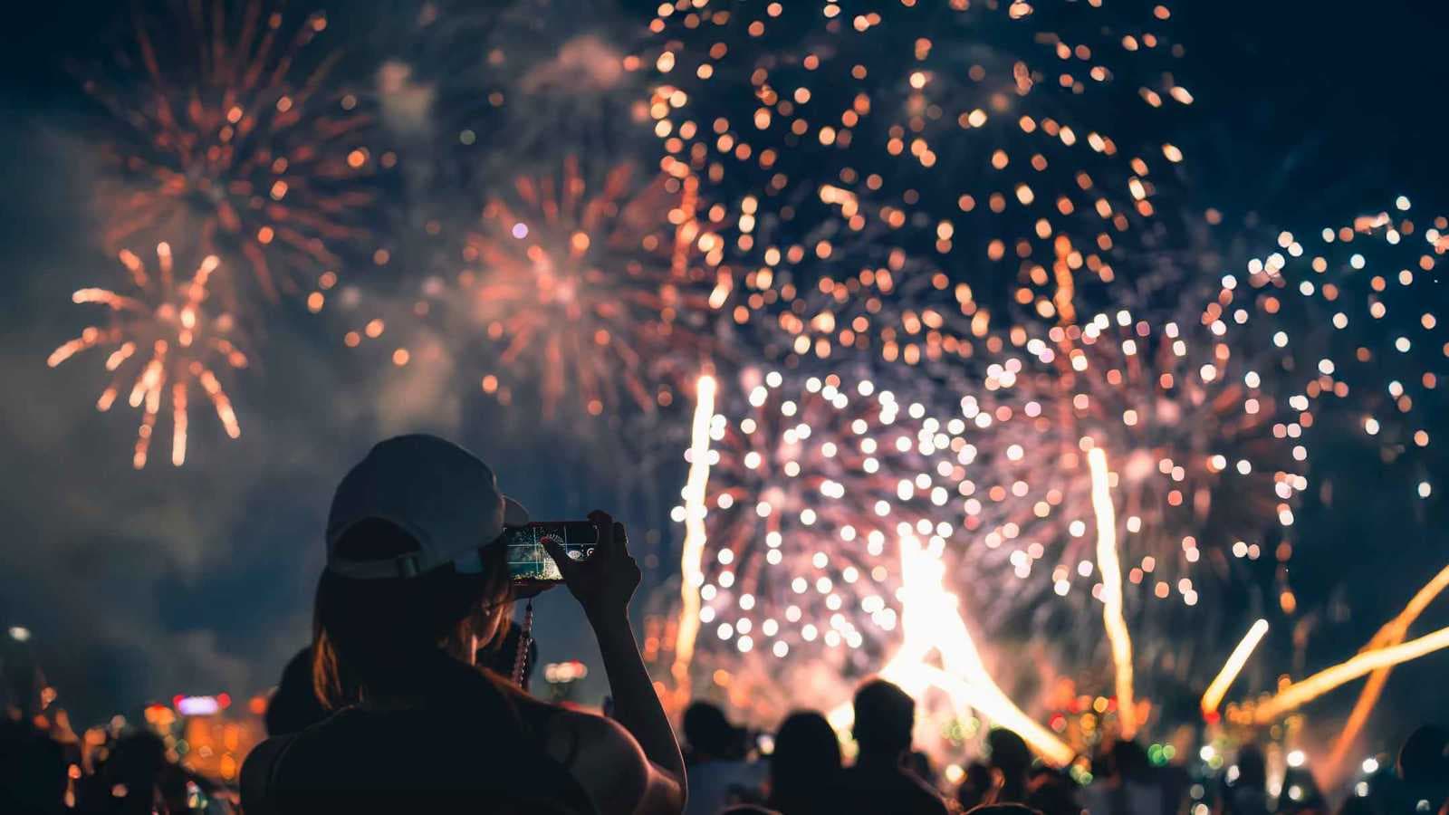 ألعاب نارية تتسبب بكارثة في موكب زفاف بدمشق