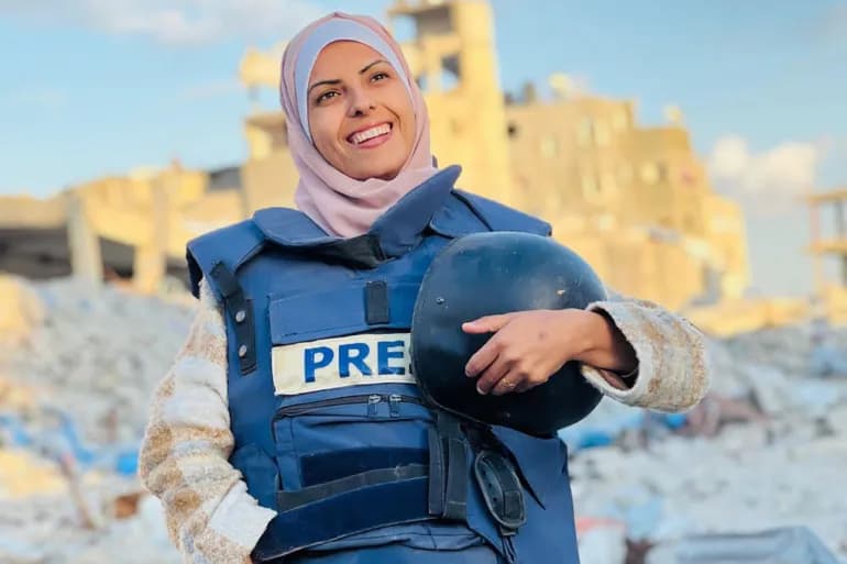 معهد الصحافة الدولي يمنح مريم أبو دقة جائزة أبطال الصحافة