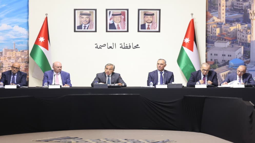 حسان: الحكومة ملتزمة بتنفيذ توجيهات جلالة الملك