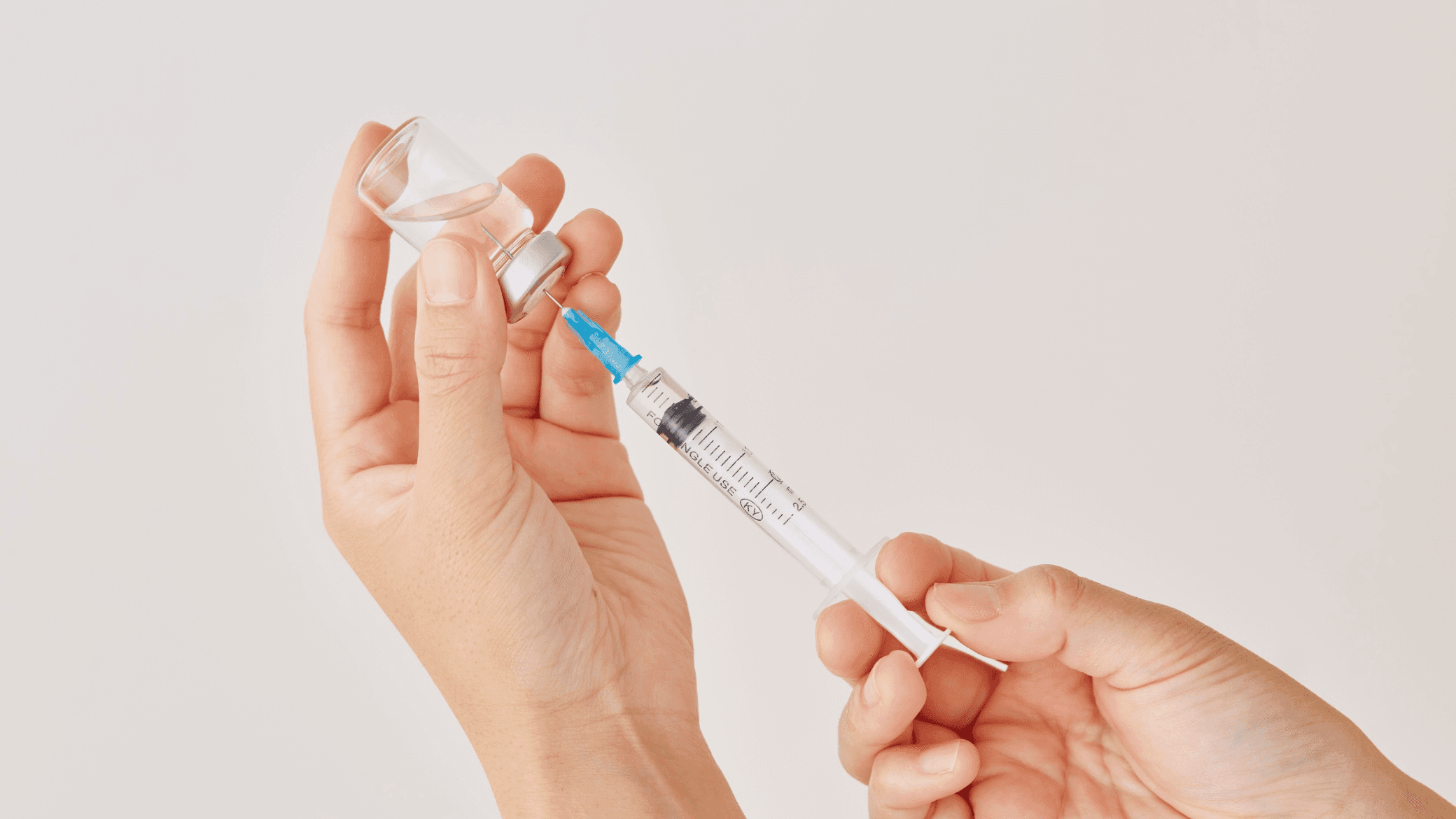 الغذاء والدواء توضح بشأن خطورة مستحضر NAD + للحقن الوريدي غير المرخص