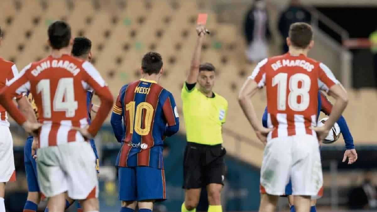 ميسي أم كريستيانو رونالدو.. من تلقى بطاقات حمراء أكثر؟