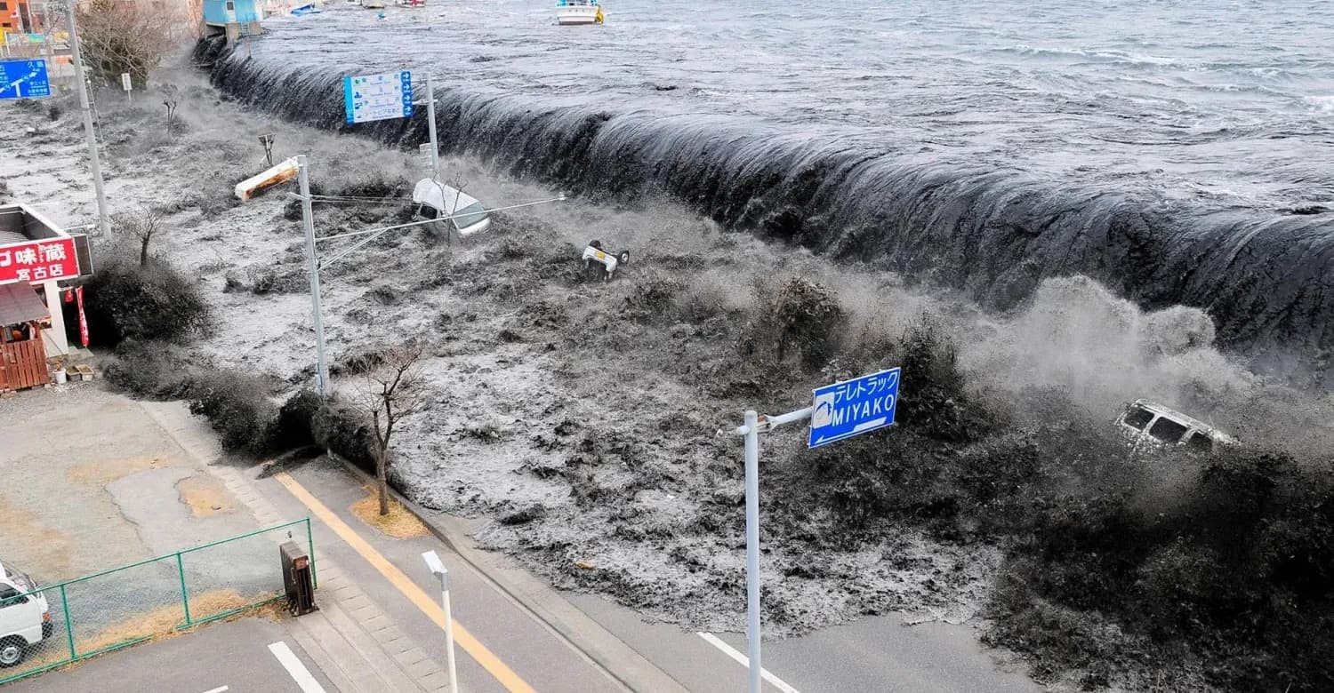 زلزال بقوة 7.6 يضرب شمال اليابان ويطلق تحذيرات تسونامي