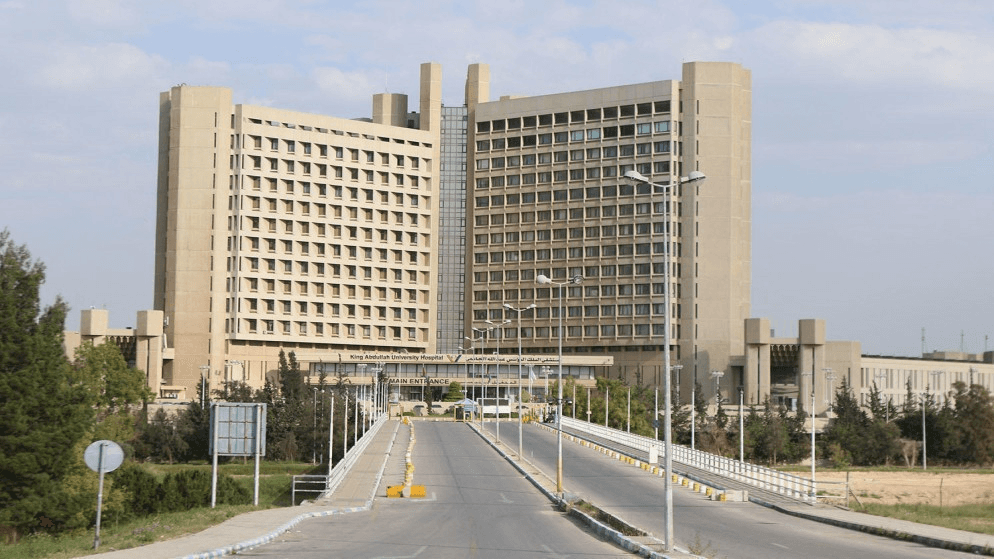 مستشفى الملك المؤسس يجري عملية متقدمة لعلاج الصرع