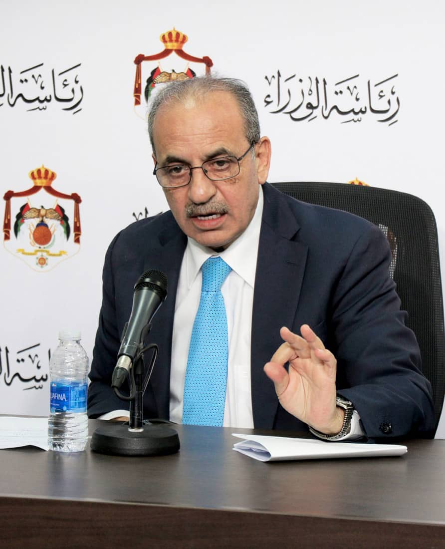 وزير الإدارة المحلية يوعز للبلديات بنشر أرقام الطوارئ والاستجابة الفورية لبلاغات المواطنين