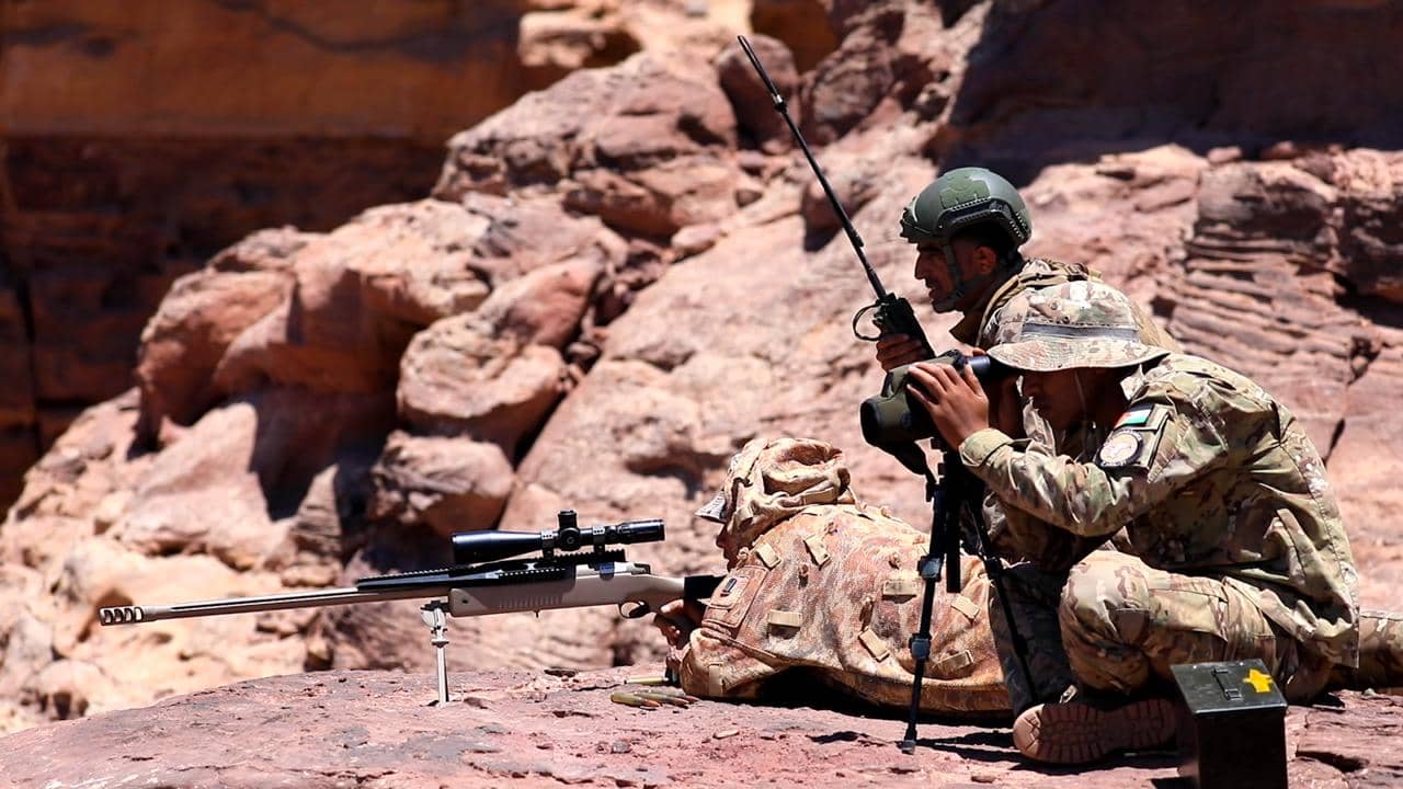 القوات المسلحة: اعتراض 5 صواريخ ومسيرة خلال الساعات الماضية