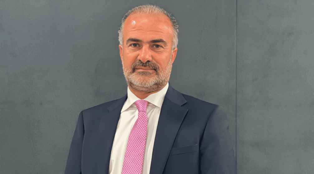 النائب فريحات يفتح النار على الحكومة بسبب مشروع قانون الملكية العقارية