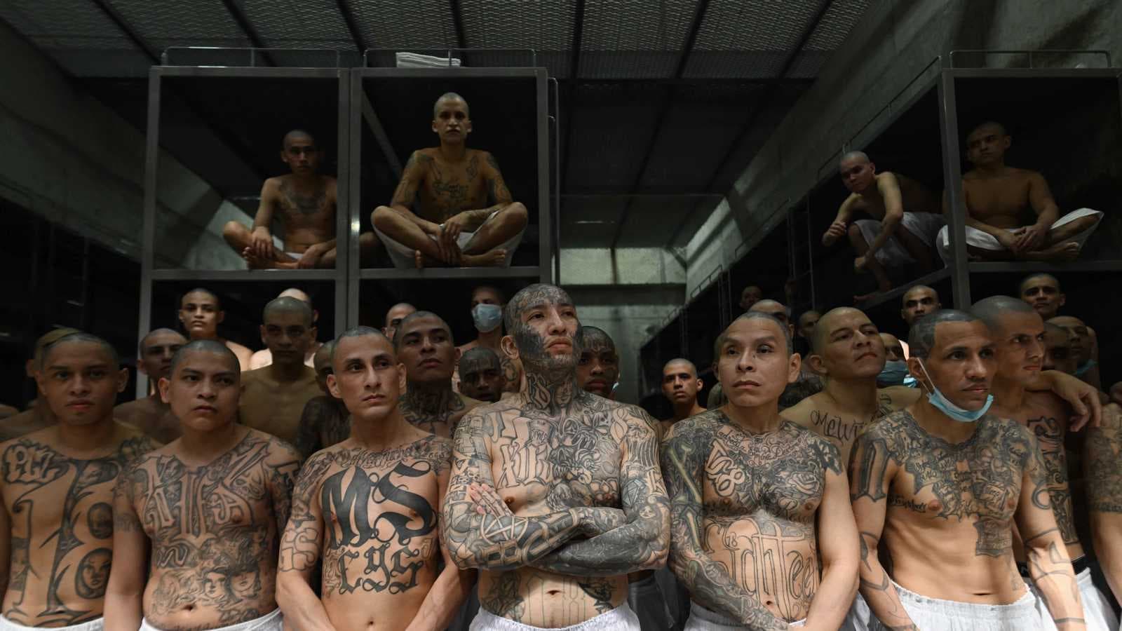 بأحكام تصل لأكثر من 1000 عام.. السلفادور تعاقب أعضاء عصابة "ام اس-13"