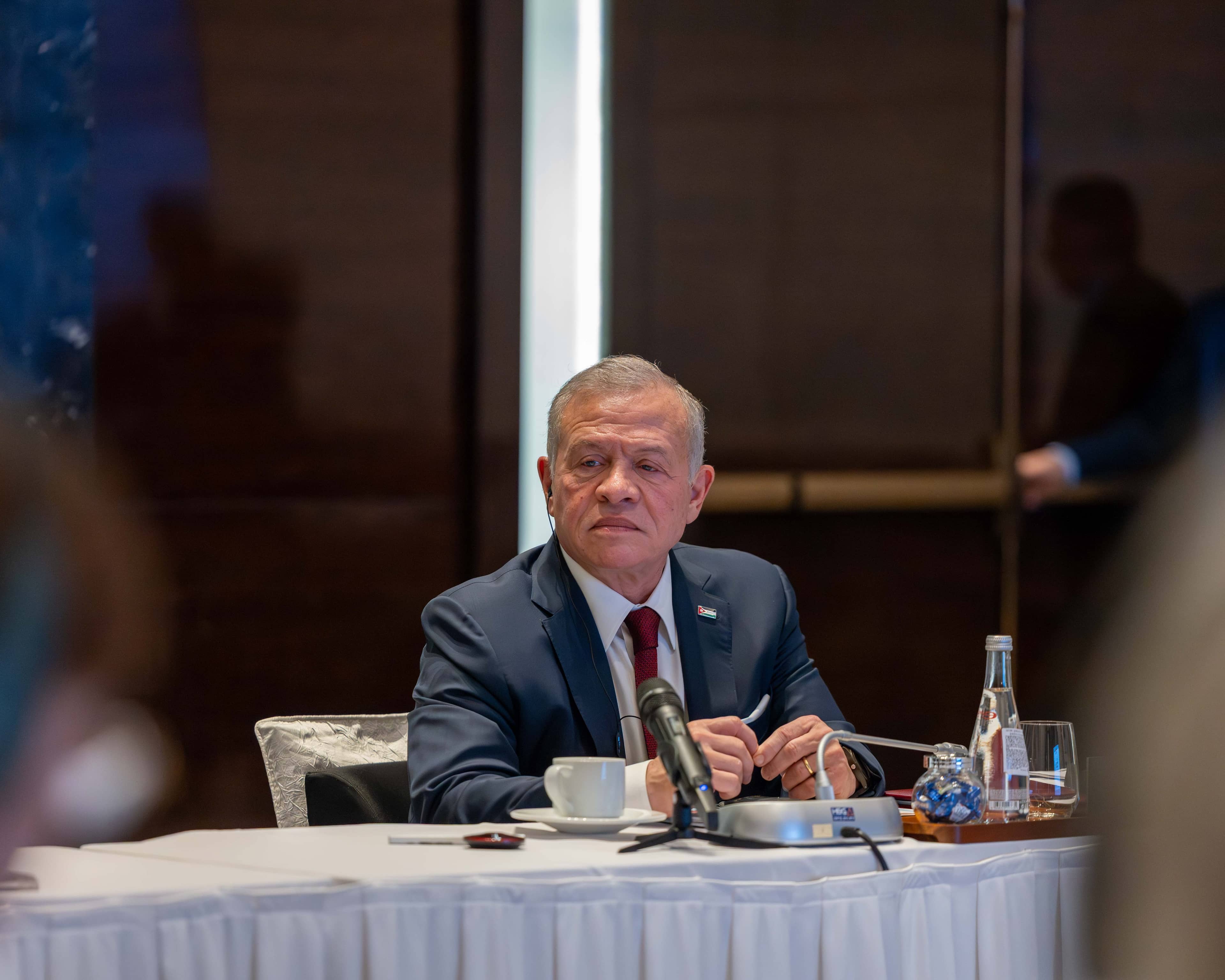 الملك يشارك في اجتماع عبر تقنية الاتصال المرئي مع قادة من الاتحاد الأوروبي ودول المنطقة