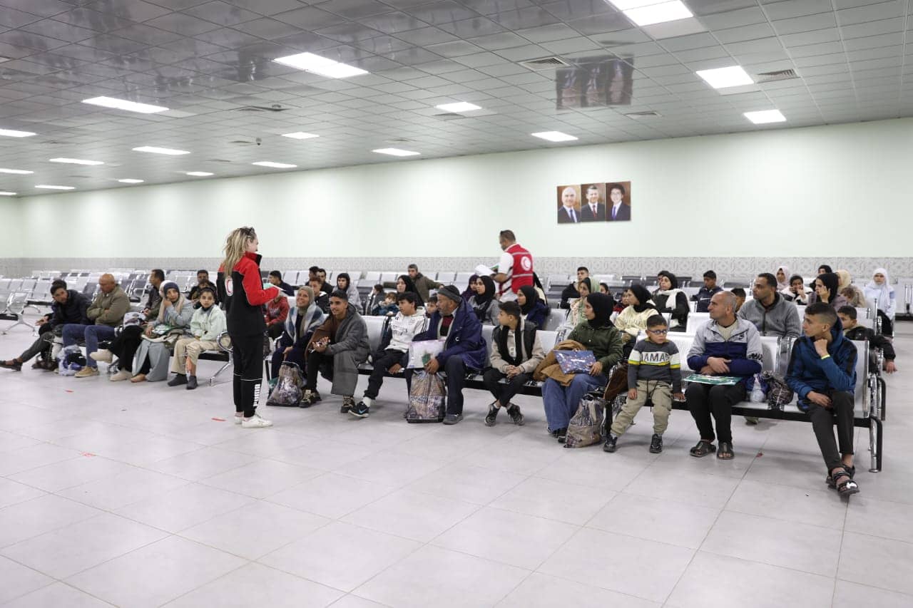 الجيش العربي يجلي الدفعة الـ 25 من أطفال غزة المرضى للعلاج في الأردن