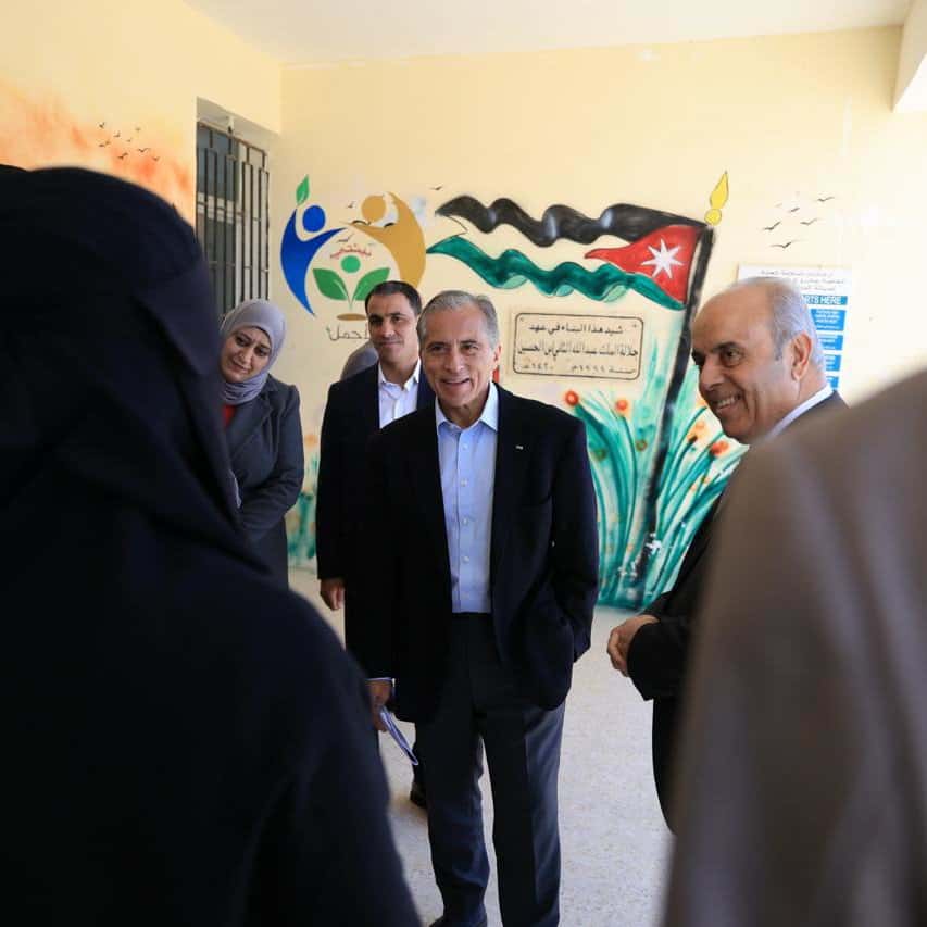 الدار - أكد رئيس الوزراء الدكتور جعفر حسان أن الأزمات والصراعات الإقلي