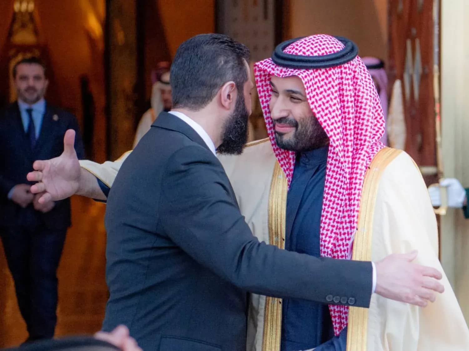 الشرع يلتقي ولي العهد السعودي في الرياض وهذا ما دار بينهما