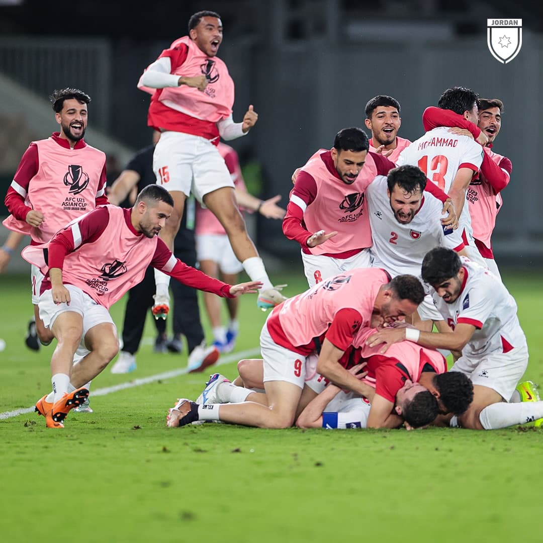 قبل مباراتهم مع قرغيزستان.. الأمير علي يحفز لاعبي المنتخب الأولمبي