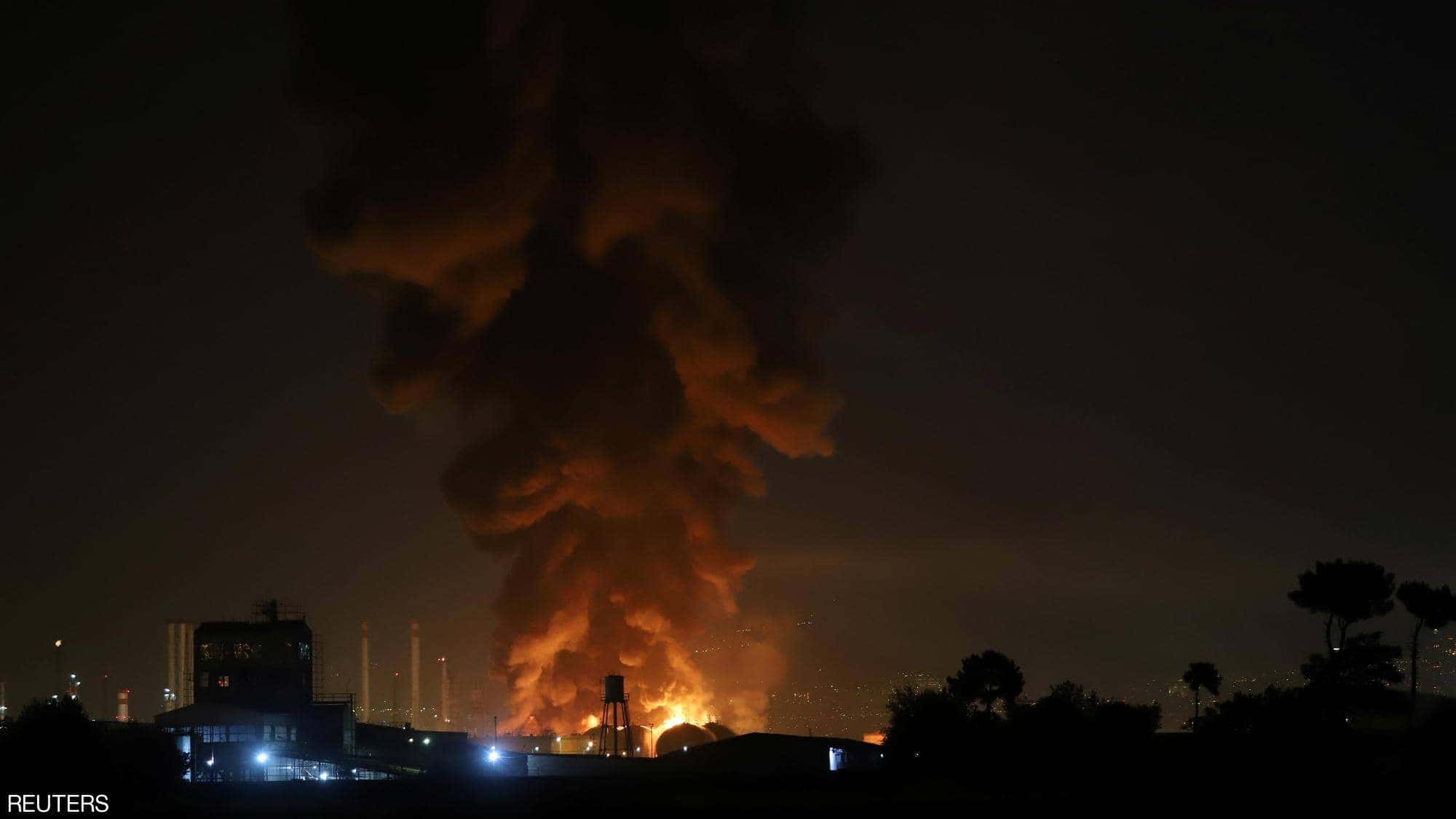 الدار - شهدت مدينة عسلوية جنوبي إيران، اليوم الاثنين، سلسلة انفجارات