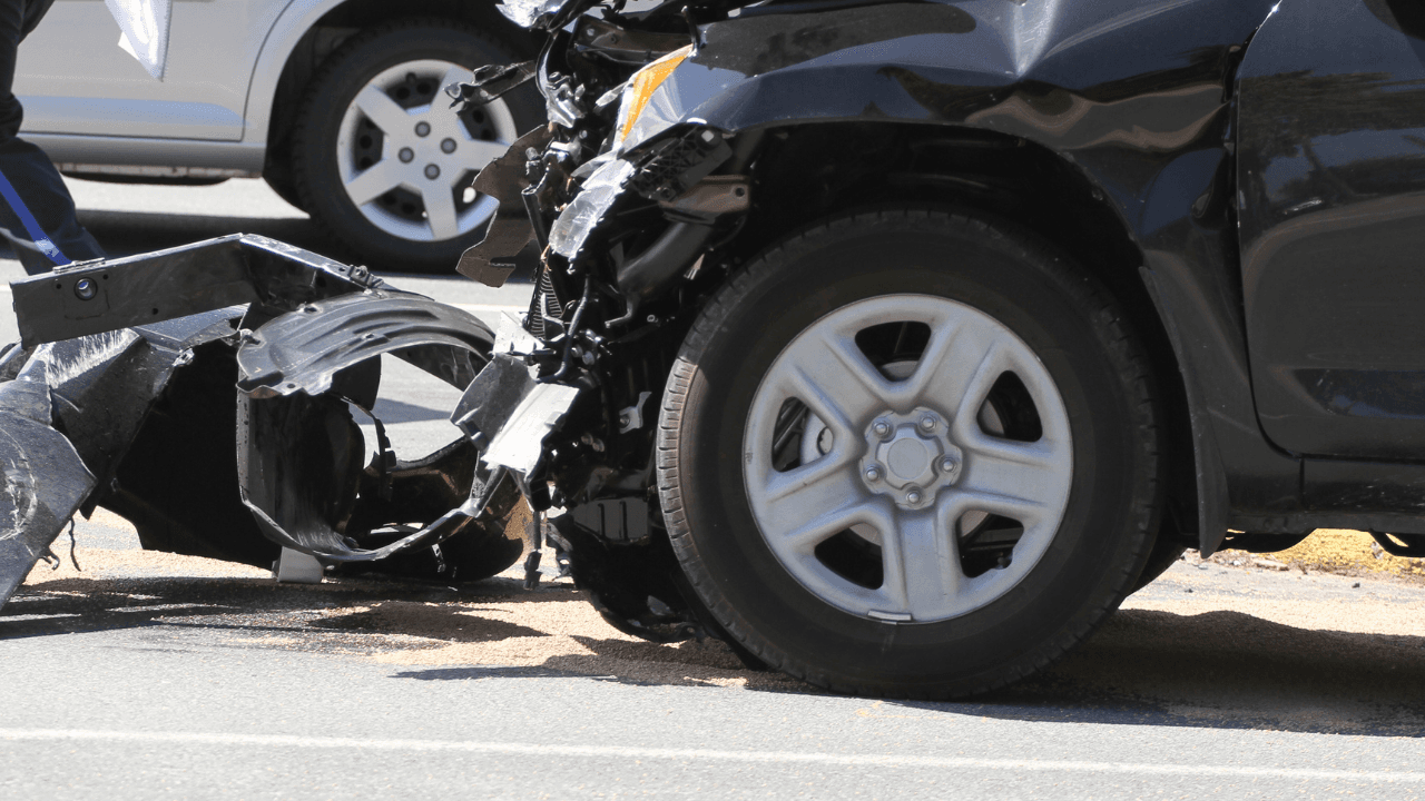 حادث سير بين 3 مركبات يتسبب بأزمة سير خانقة داخل نفق الحرمين