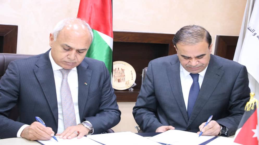 اتفاقية لتمويل مشاريع لخريجي "التدريب المهني" بقروض حسنة تصل إلى 3 آلاف دينار