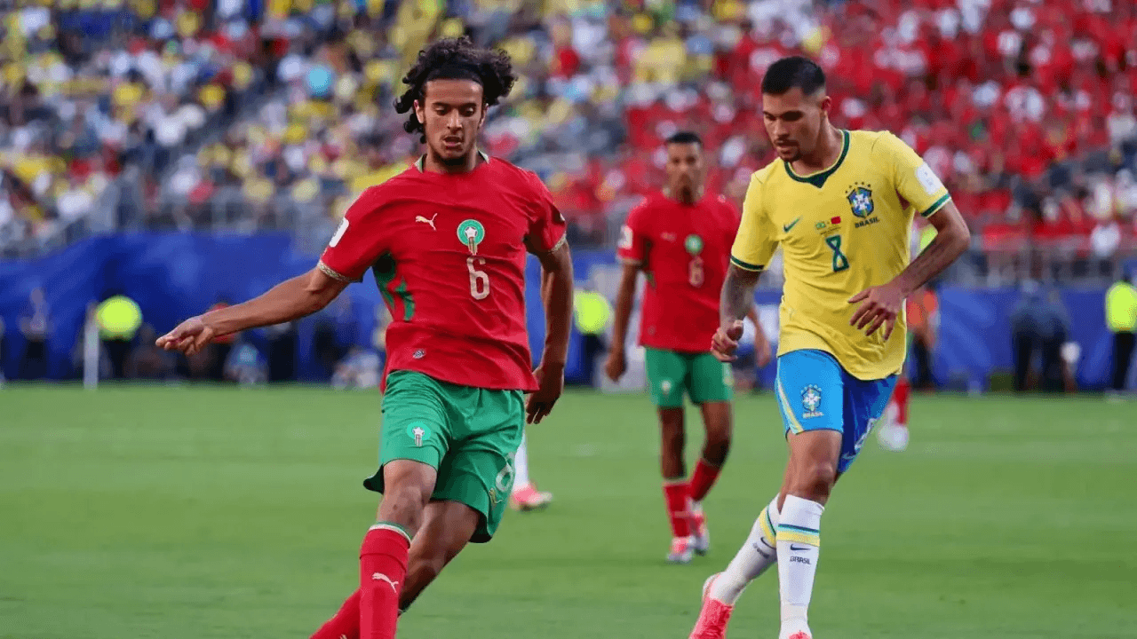 الدار - أثار اللاعب المغربي الشاب أيوب بوعدي جدلاً في فرنسا بعد تألقه