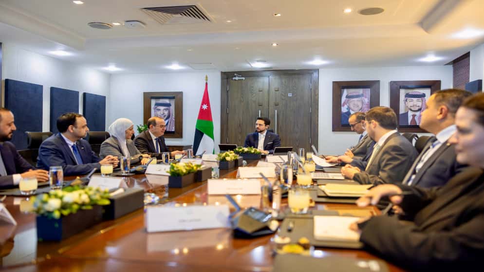 زار سمو الأمير الحسين بن عبدﷲ الثاني ولي العهد، الخميس، وزارة الاقتصاد