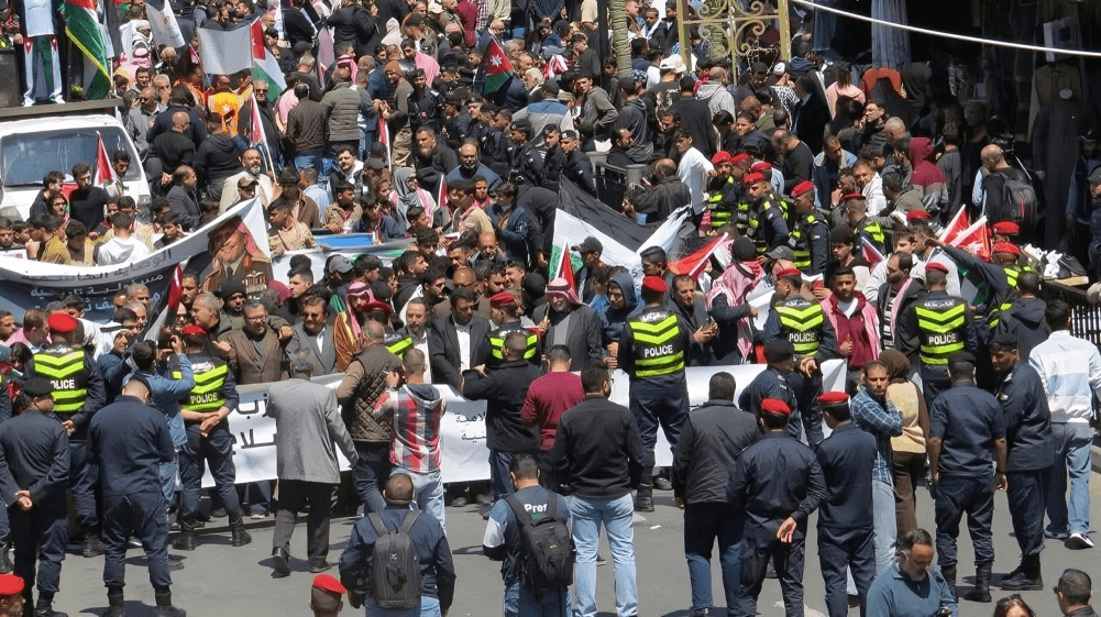 تقرير لمعهد السياسة والمجتمع: الرأي العام الأردني يرفض الحرب على إيران دون اصطفاف