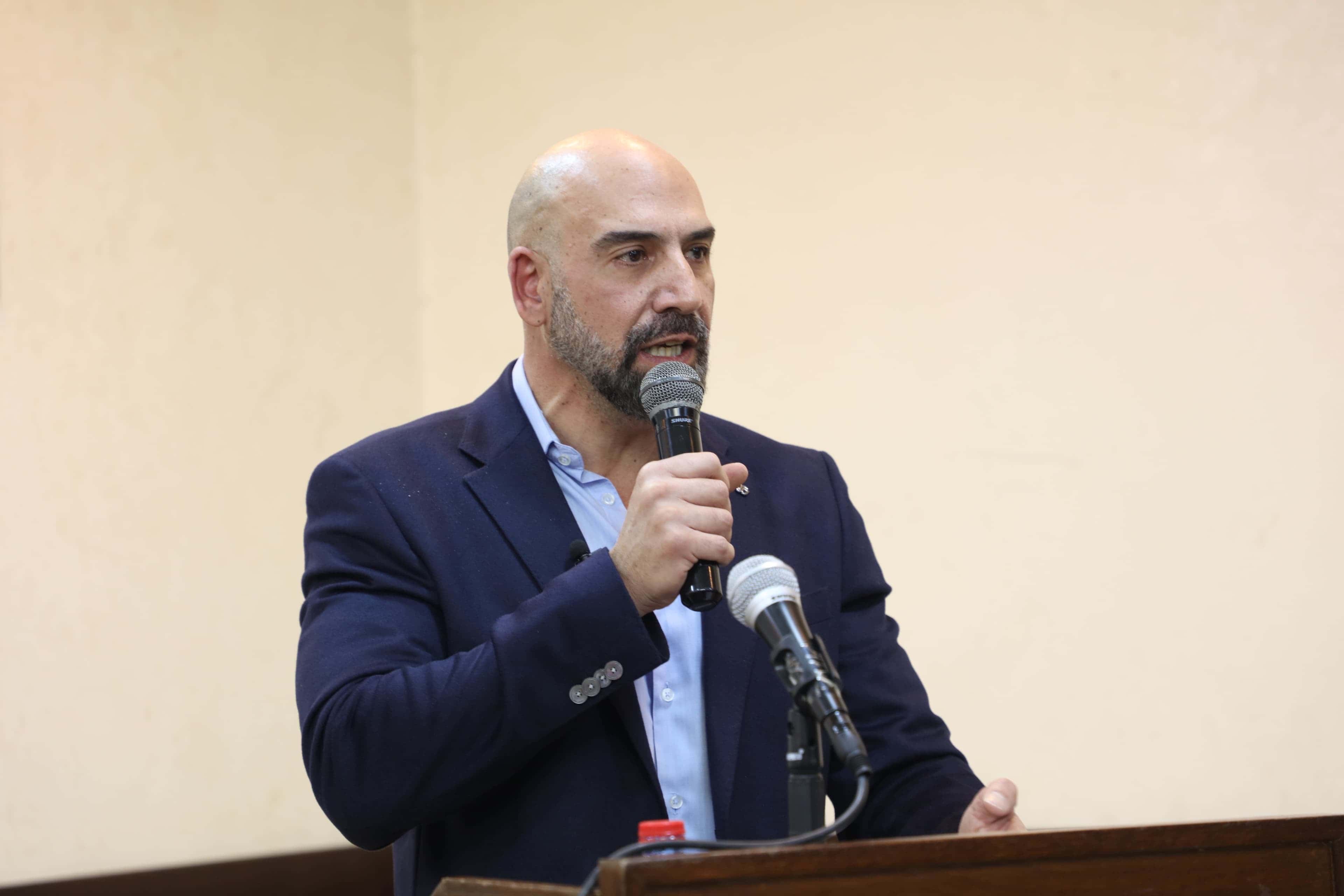 الدار - أكد نقيب الصيادلة زيد الكيلاني أن مخزون المملكة من الأدوية يكف