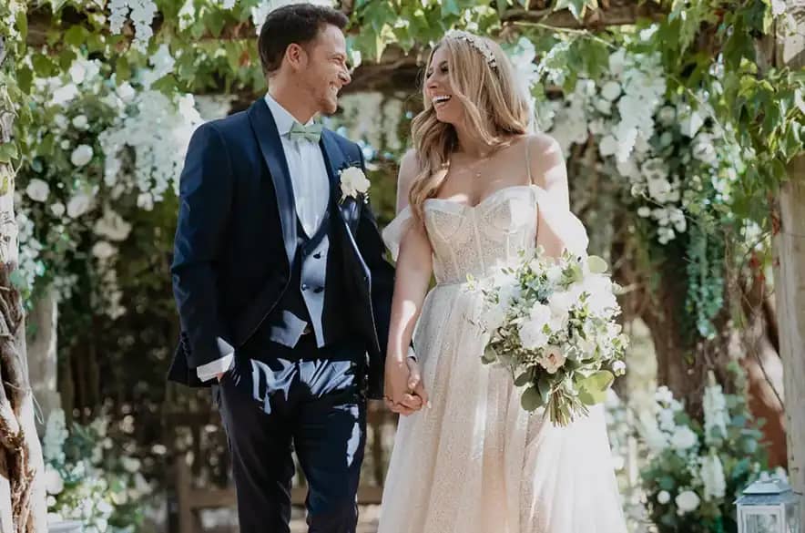 "بيزنس الأعراس".. حفلات زفاف وهمية لأجل المشاهدات والأرباح