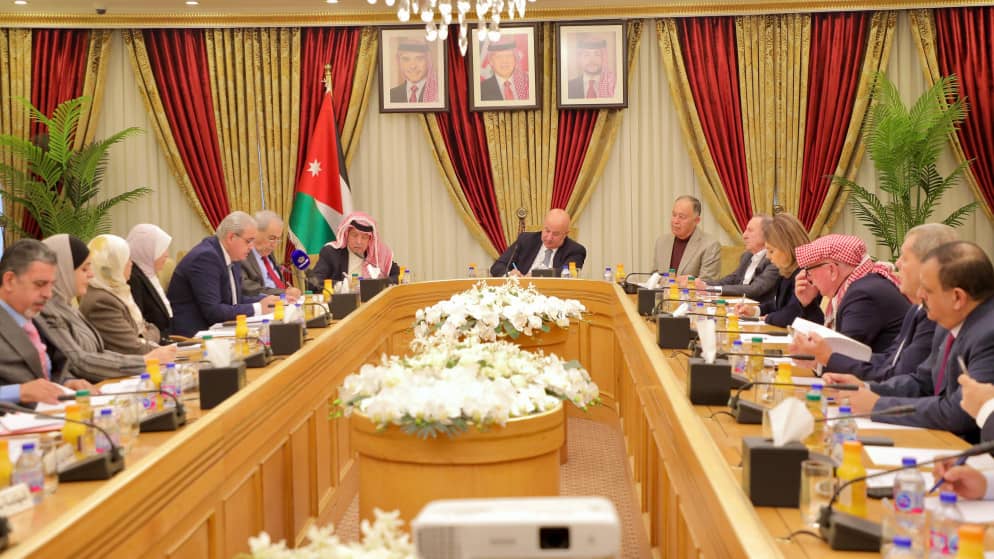 وزير الصحة: ملتزمون بتطوير المنظومة الصحية بما يعزّز صحة الفرد والمجتمع