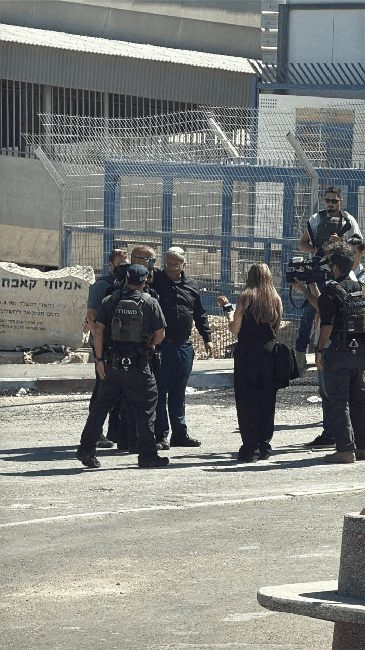 دانت وزارة الخارجية وشؤون المغتربين قيام السلطات الإسرائيلية باقتحام و