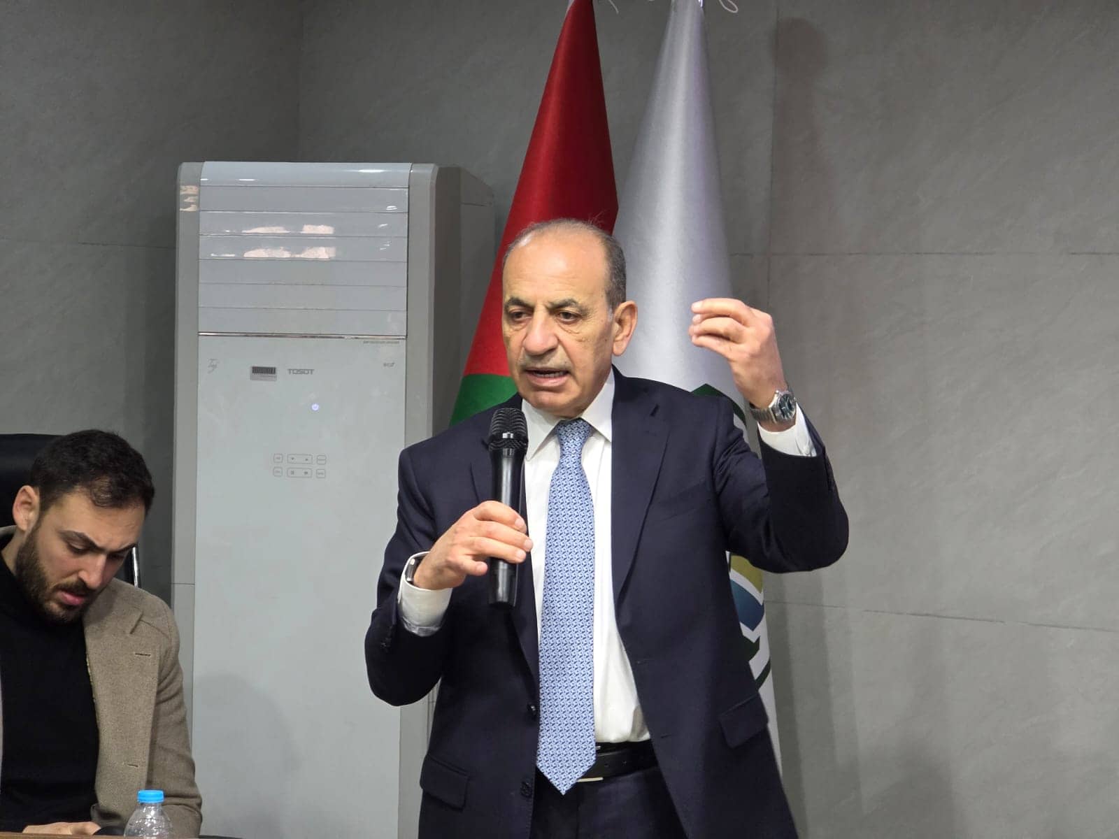 إيعاز من وزير الإدارة المحلية للبلديات بشأن الحالة الجوية السائدة