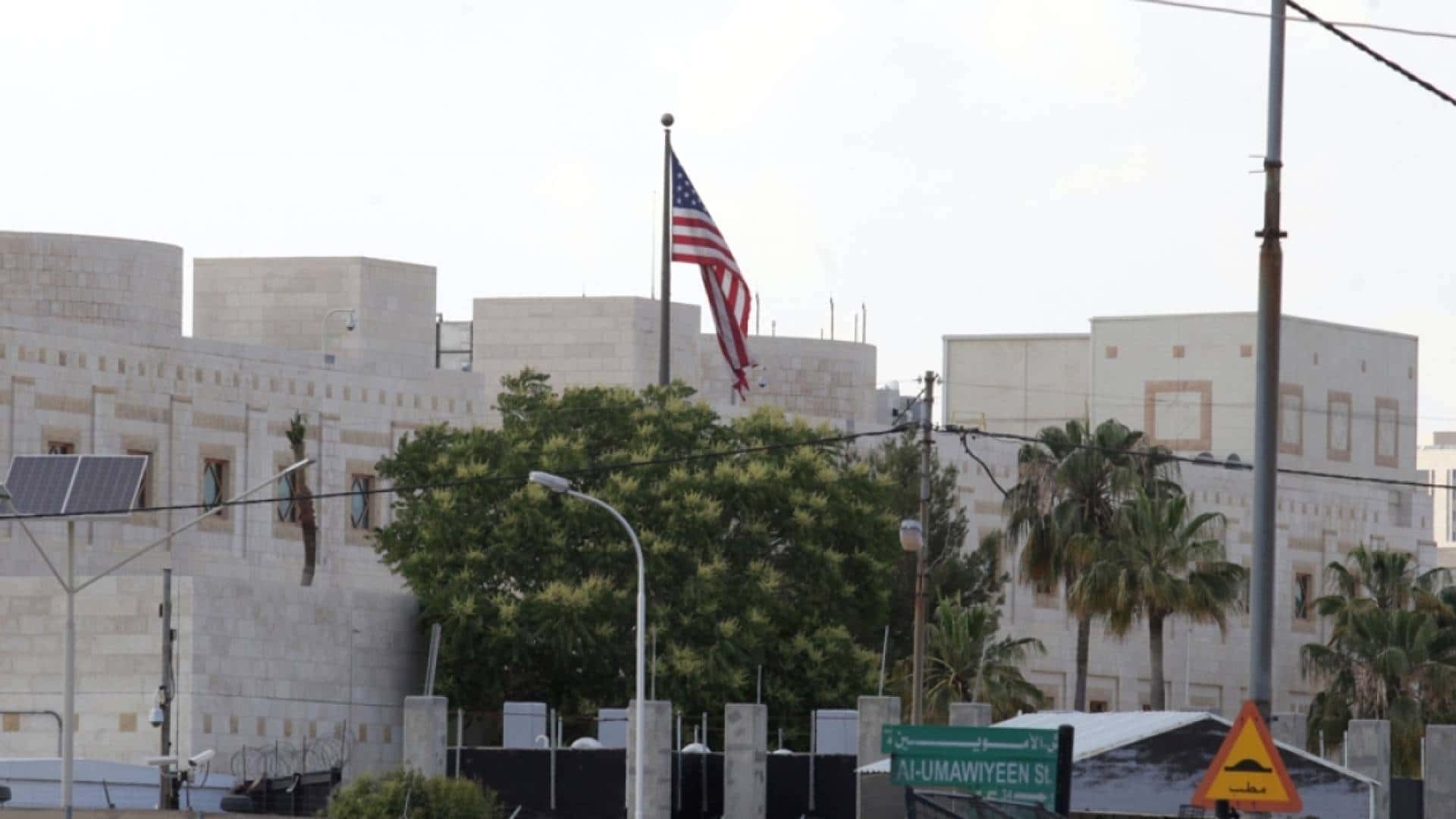 الدار - رفعت وزارة الخارجية الأمريكية، الأربعاء، مستوى الإنذار الأمني