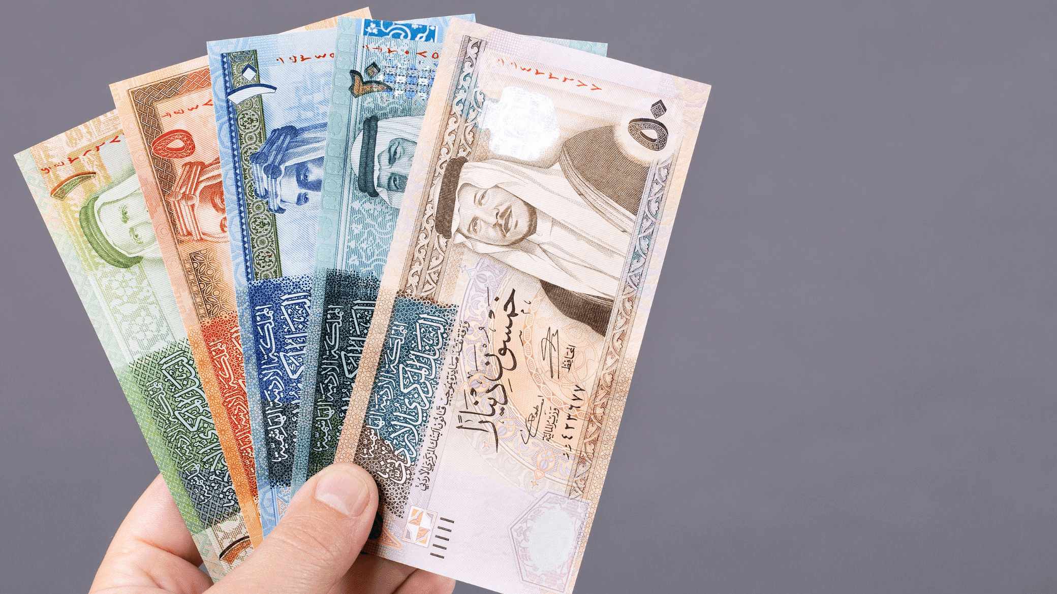مواطن يتهم تاجرا بالاستيلاء على قروض مرابحة في المفرق والمحافظ يتوعد إذا ثبتت الادعاءات