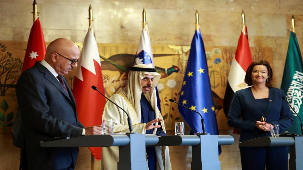 وزير الخارجية السعودي: نأمل بحل للأزمة بين طهران وواشنطن