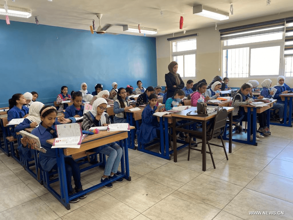 التربية والمفوضية توحدان بيانات الطلبة اللاجئين في الأردن